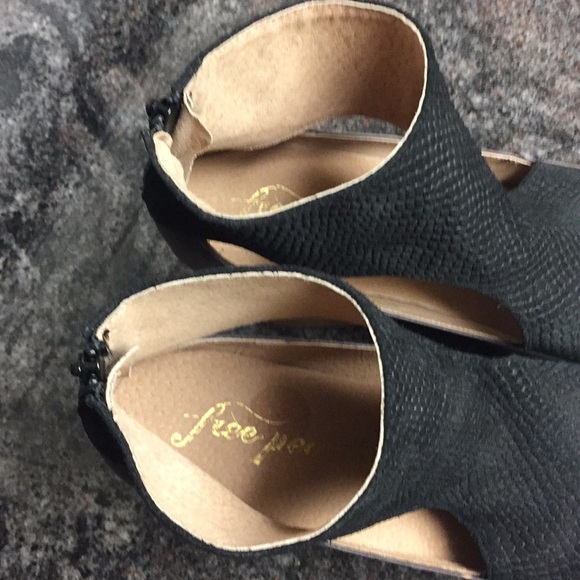 🔥Sale New Free People Horizon Clogs Black Leather - Picture 8 of 8